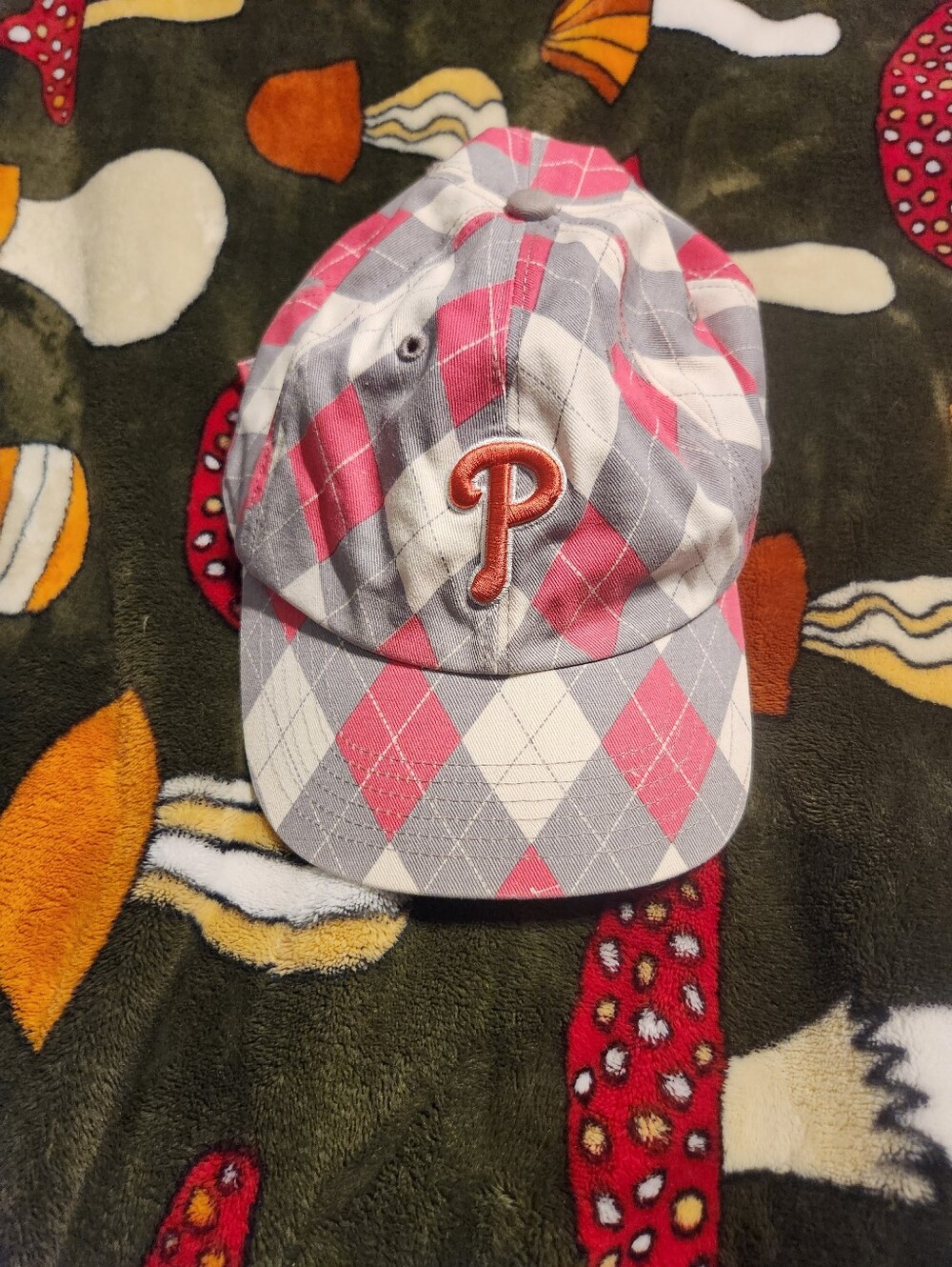 Womens Argyle Philadelphia Phillies Baseball Cap in Pink and Gray
